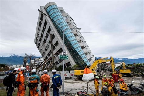 photos of building collapse